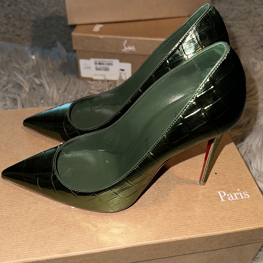 Christian Louboutin 37.5 Kate 100 Croc Embossed Green